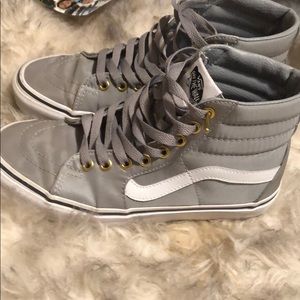 gray vans